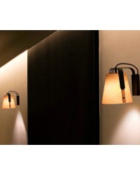 29844 Aplique de pared negro y madera modelo Stood Faro Barcelona