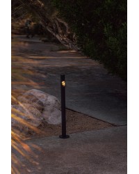70247 Baliza negra 8W 2700K, 60cm de exterior modelo Bezel de Faro