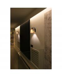 29844 Aplique de pared negro y madera modelo Stood Faro Barcelona