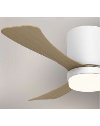 11836 Ventilador de techo de plafón con luz LED CCT blanco y madera. 3 palas, motor DC, modelo Kent de Alemar
